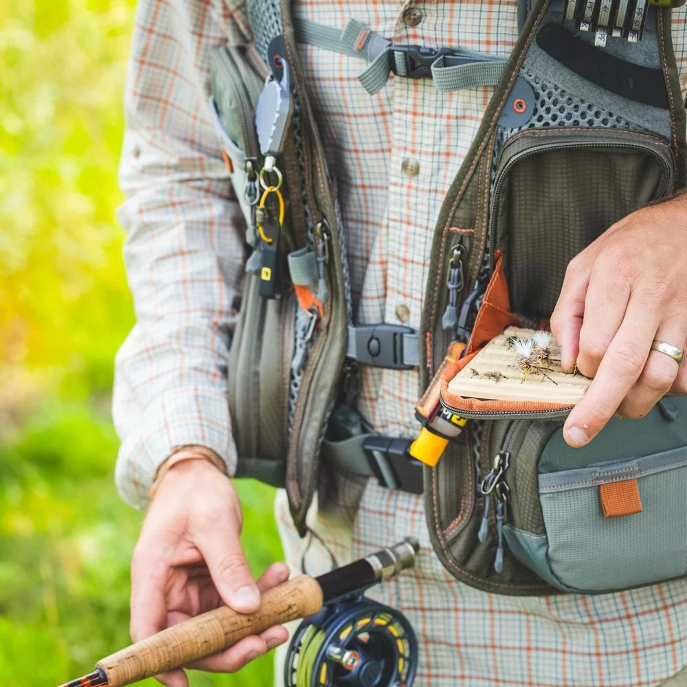 Fishpond Sagebrush Pro Mesh Vest 5 Fishpond Sagebrush Pro Mesh Vest - Image 3